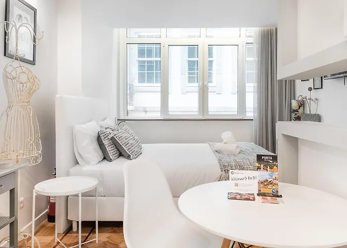 Guestready - Luminescence Near Carmo Church