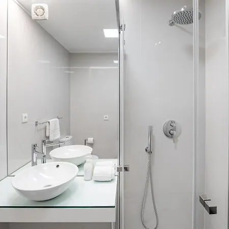 Guestready - Luminescence Near Carmo Church *