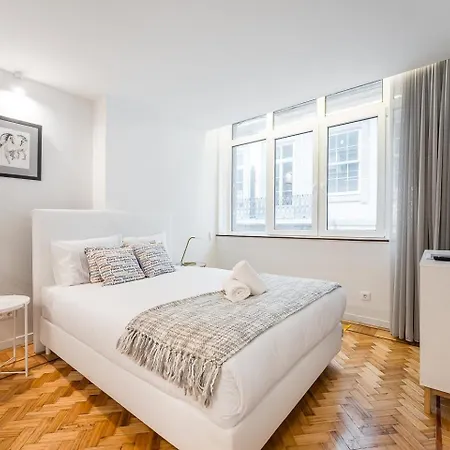 아파트 Guestready - Luminescence Near Carmo Church *