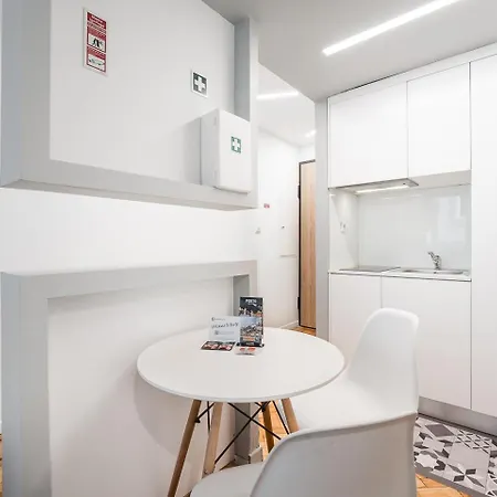 Guestready - Luminescence Near Carmo Church 아파트 포르투