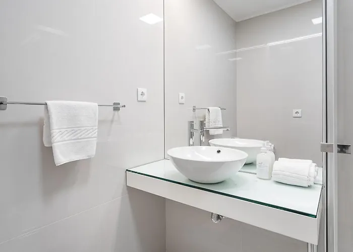 Guestready - Luminescence Near Carmo Church * Porto