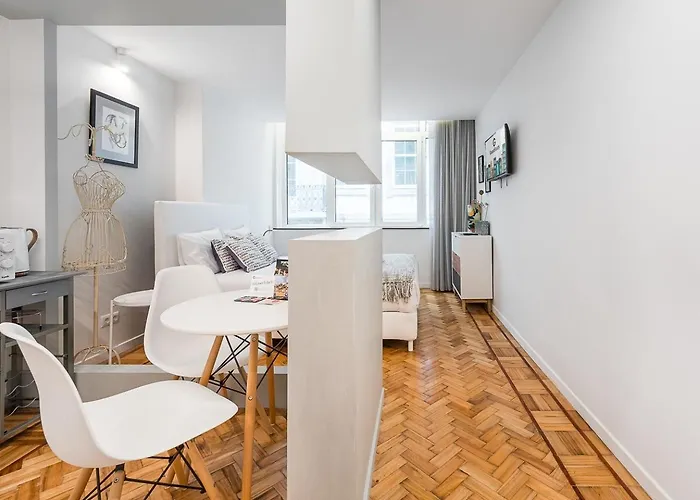 Guestready - Luminescence Near Carmo Church * Porto